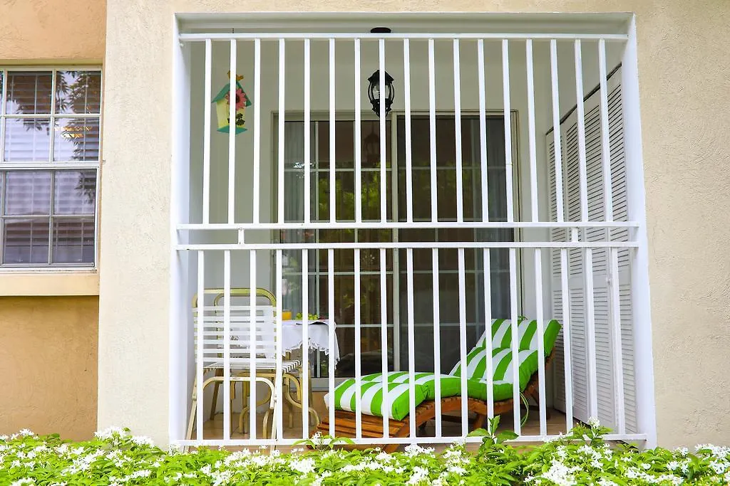 New Kingston'S Deluxe Apartment